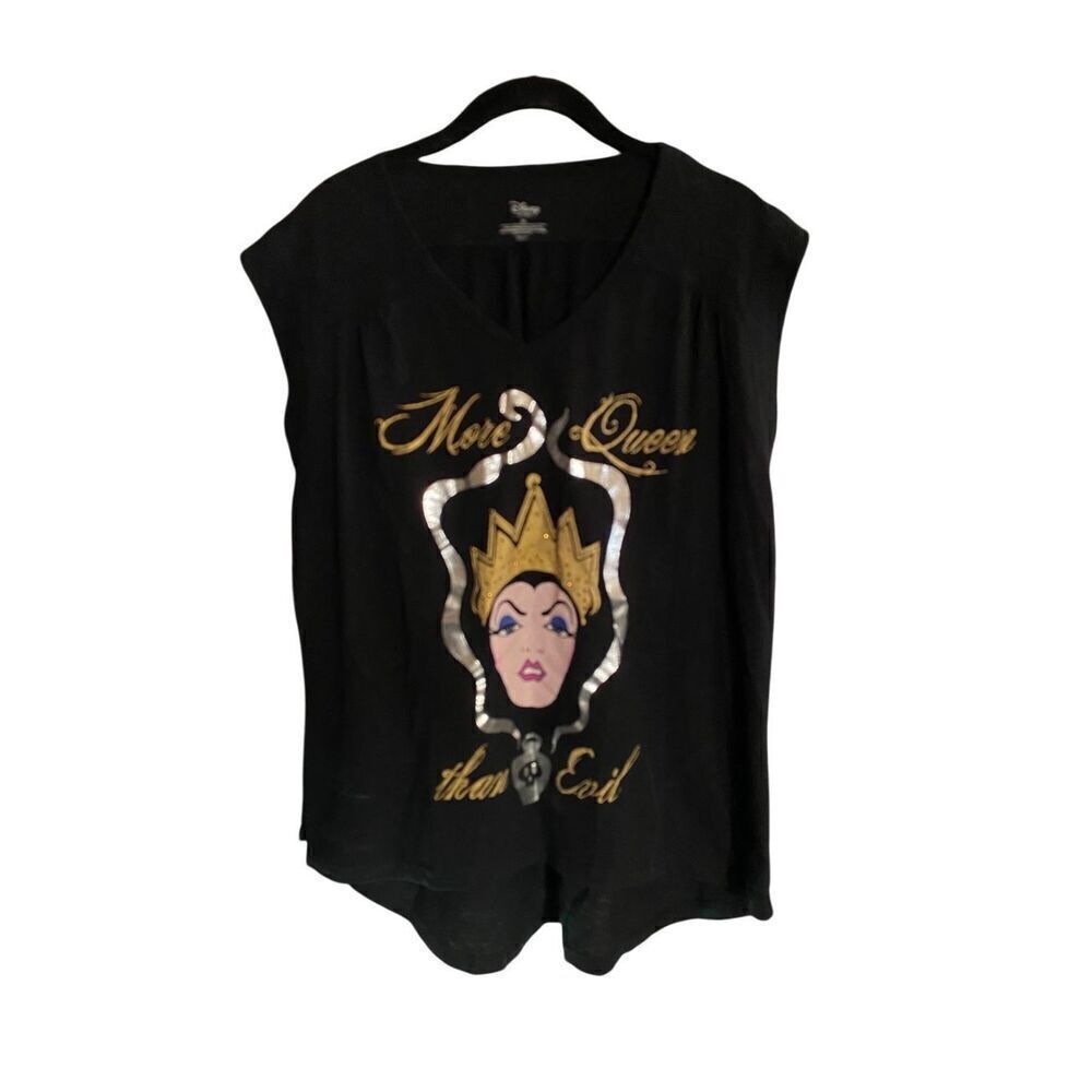 Disney store snow white wicked queen, villain, short sleeve T-shirt S/XL